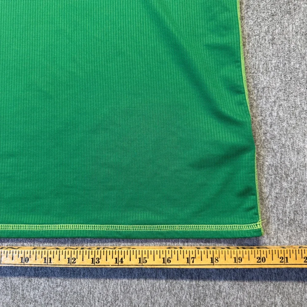 Nike Sphere Dry Mens Green Short Sleeve Training Shirt 128109 Size Medium